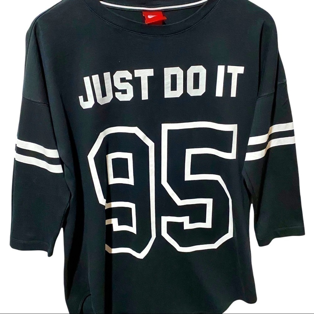 𝅺nike EUC "Just Do It" Women's 3/4 Sleeve Shirt Med - Picture 2 of 4